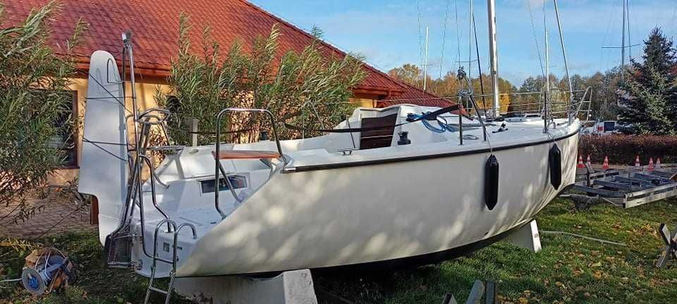 Sprzedam jacht Twister 26  nowy