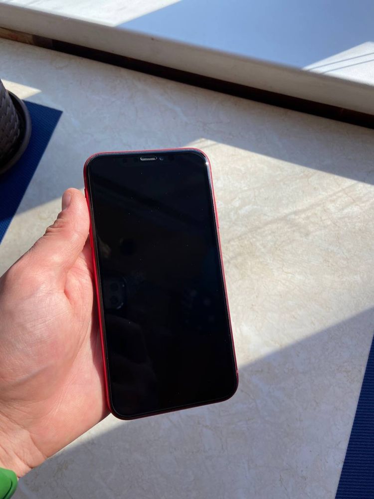 Продам Iphone XR ( Red Product )