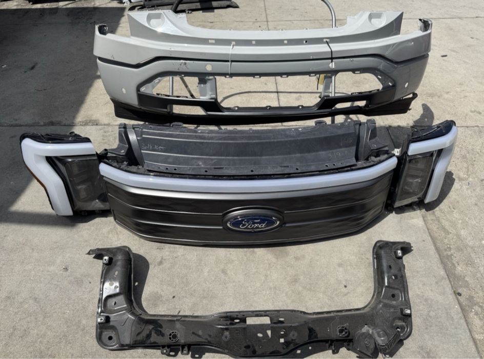 Ford F 150 Lightning бампер