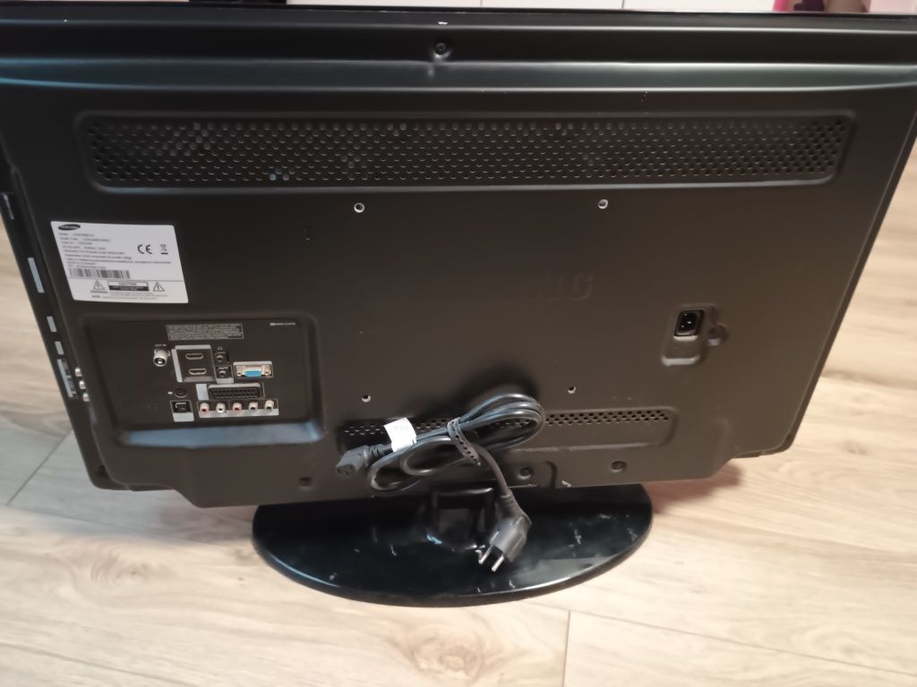 Samsung le32c450e1w