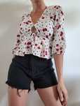 Biała koszula crop top boho groszki Topshop