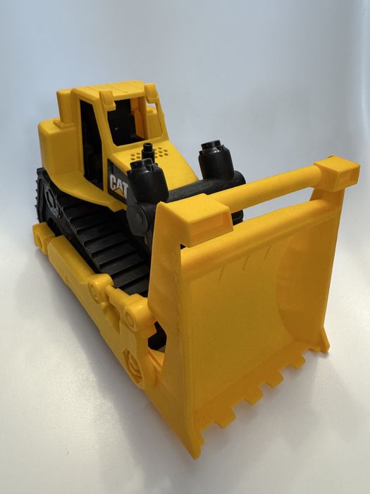 Машина CAT бульдозер самоскид