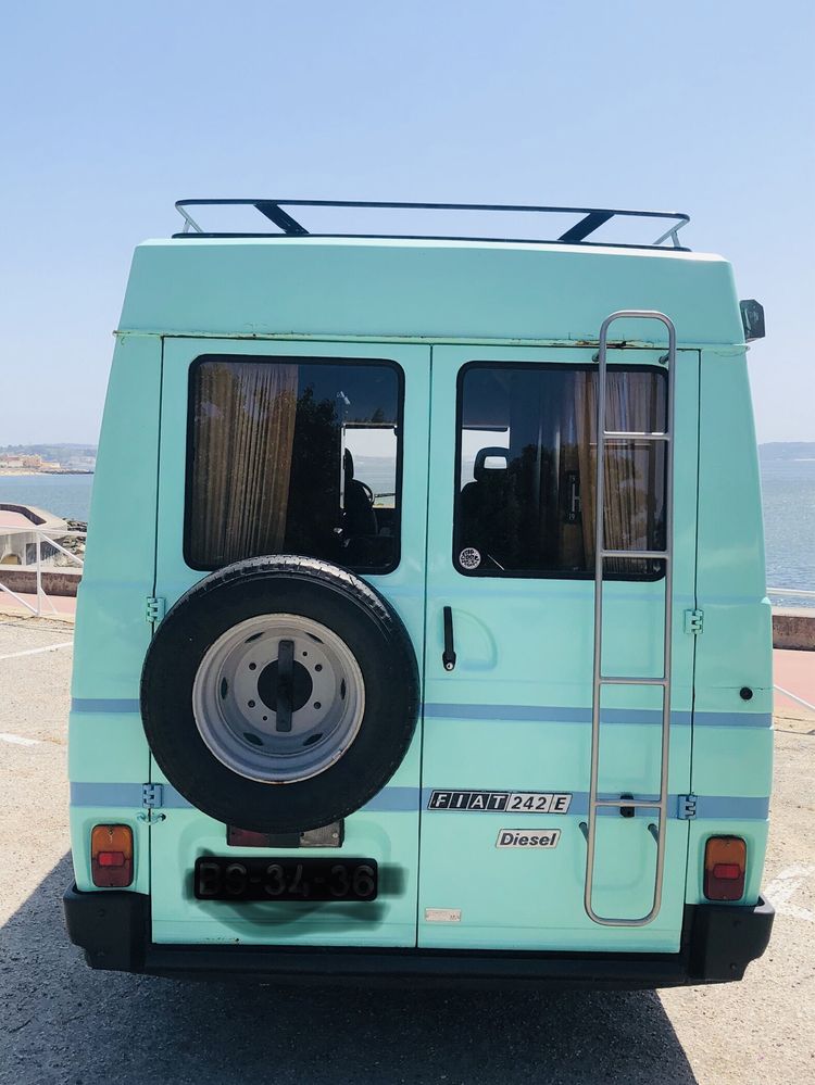 Auto Caravana Fiat 242 E18 2.5D Modelo Longo com Tecto Alto