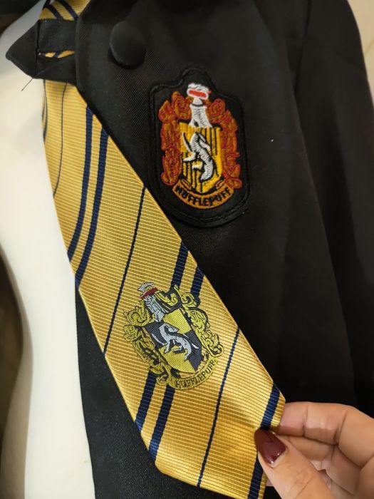 Strój przebranie Harry Potter czarodziej Hufflepuff 6 części rozmiar M