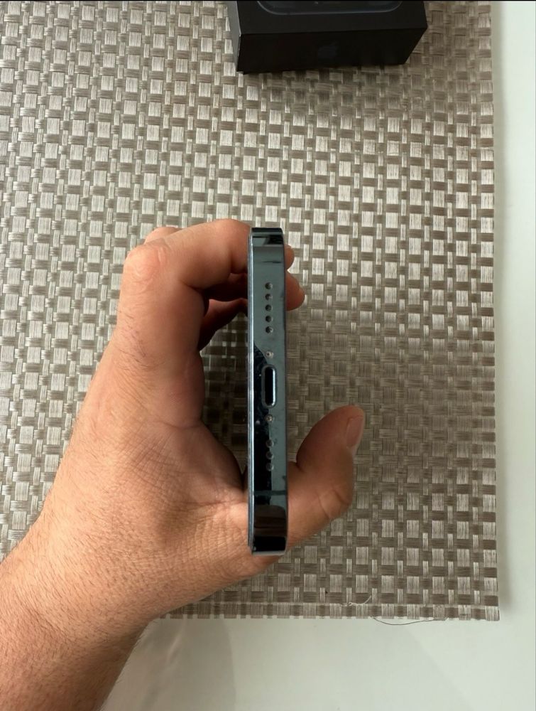 Продам Iphone 12pro 256gb