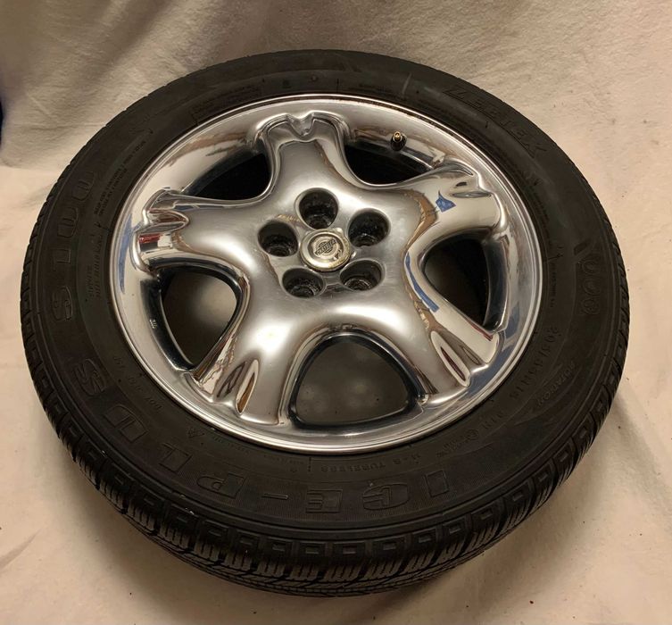 Felgi Aluminiowe R16 6J 5X100 ET 40 Chrom + Opony 205 55 R16 CHRYSLER