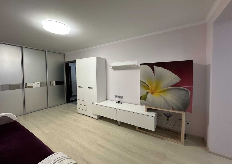 Неймовірно простора 2к кваритира у затишному районі Озерна