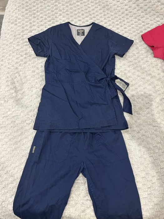 Хірургічний костюм, жіночий