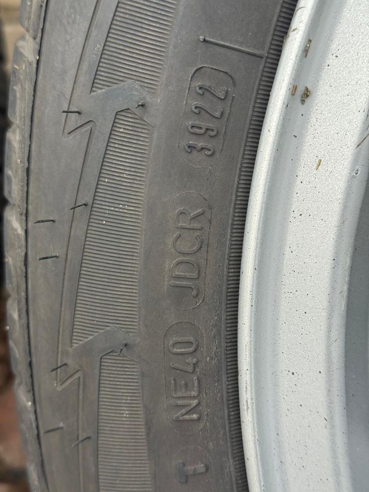 Felgi BMW f30 oryginalne 17” z oponami zimowymi
