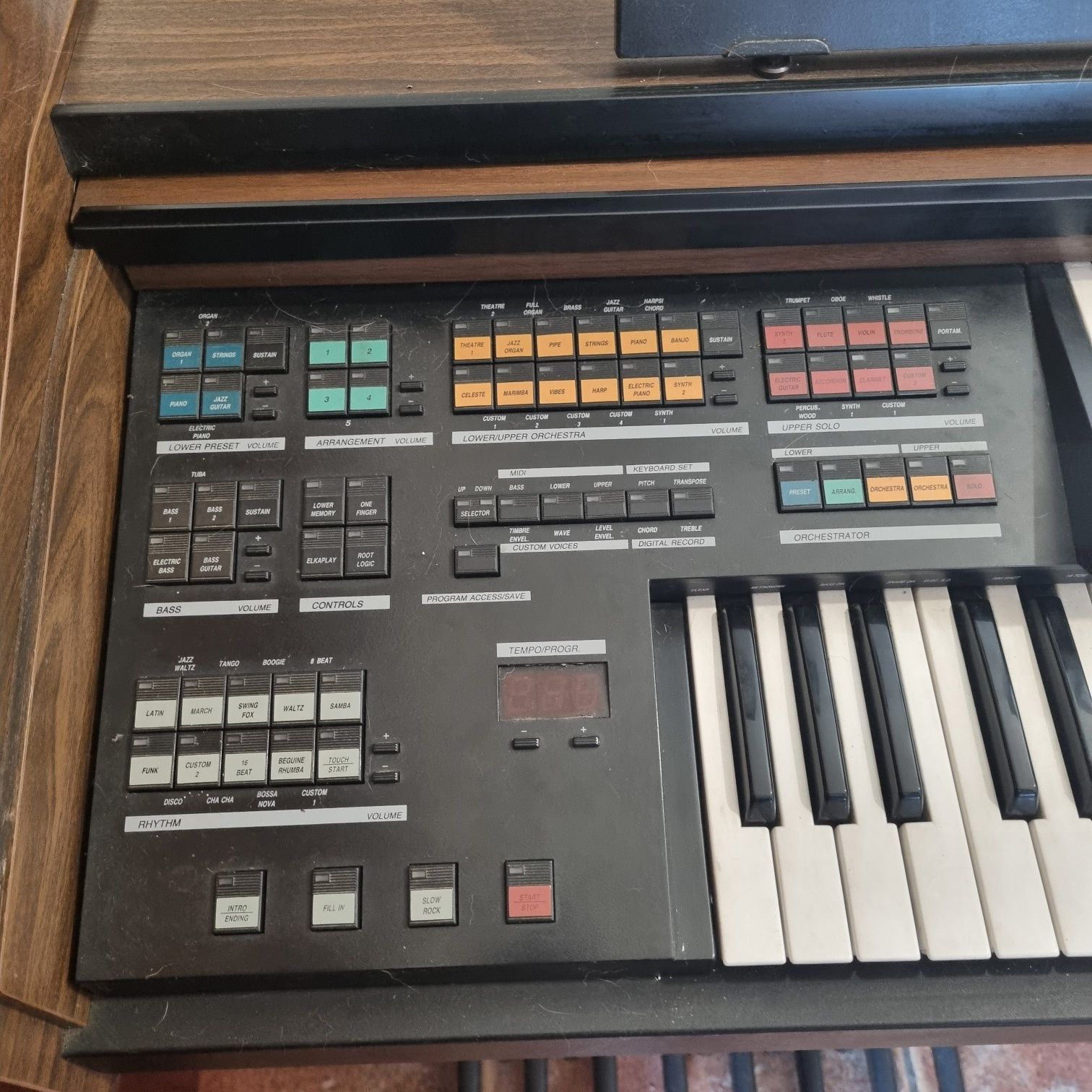 Piano Órgão Elka
