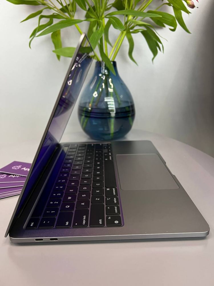 MacBook Pro 13” M1 2020 8/512SSD Space Gray (140 циклів)