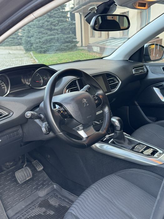Продам Peugeot 2015
