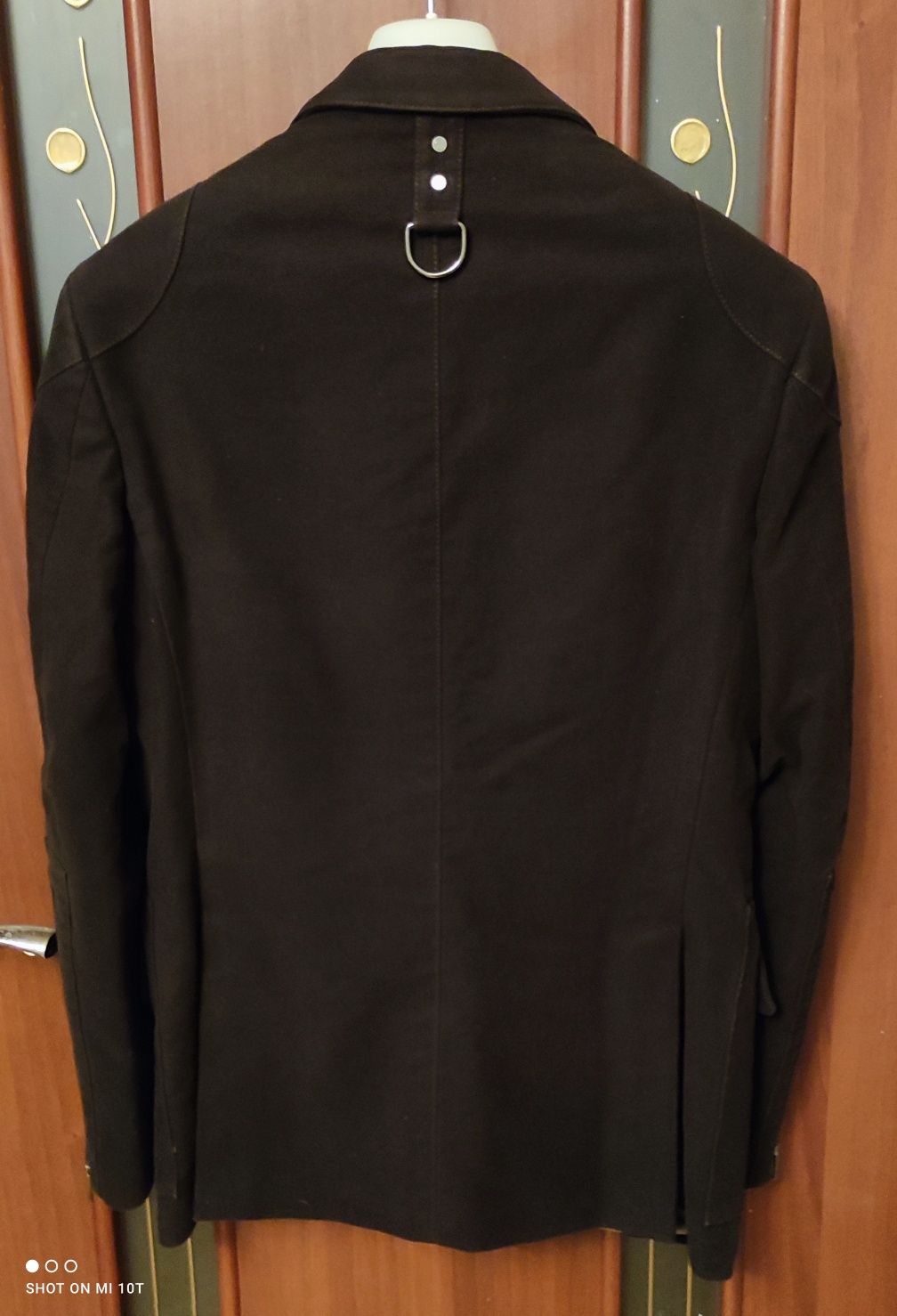 Куртка блейзер Montecore, така як Brunello Cucinelli