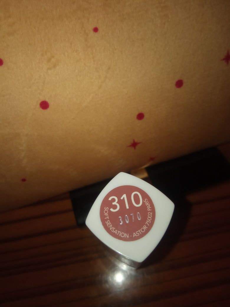 Pomadka Astor soft Sensation 310