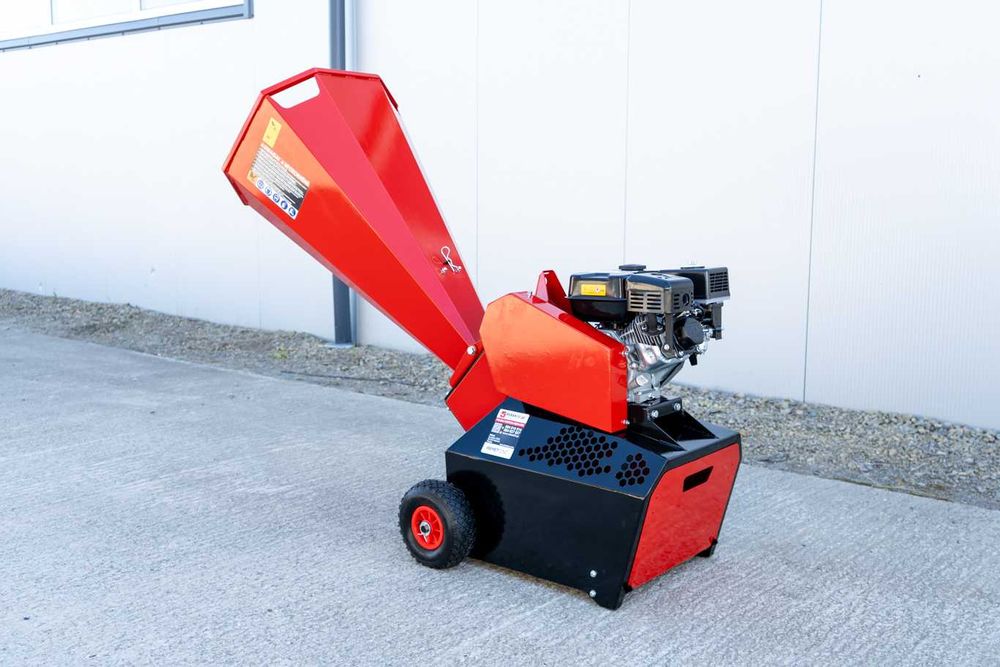 Rozdrabniacz do gałezi REMET RS-60 == rębak ogrodowy SPALINOWY ==