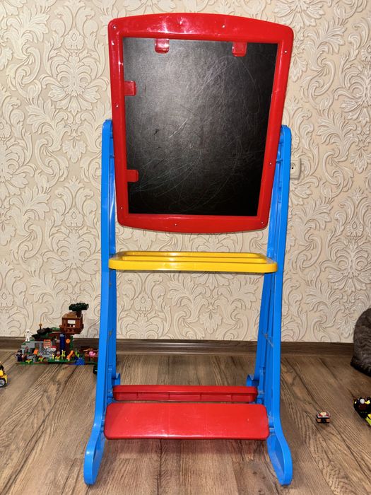 Двусторонний мольберт для рисования