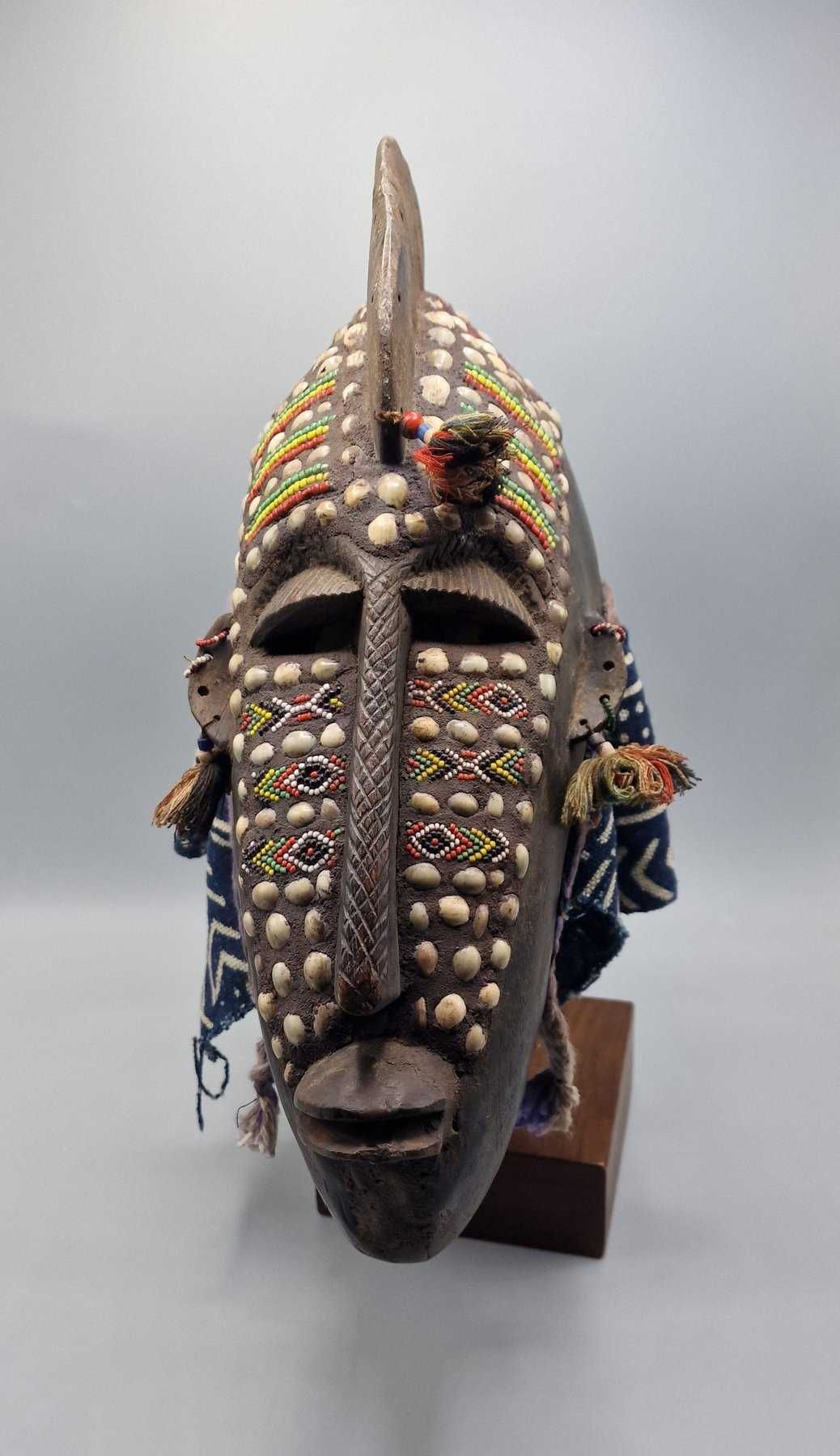 piękna ceremonialna maska plemienia Dogon Mali Afryka