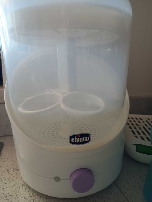 Baixa de preço -Esterilizador Chicco e escorredor