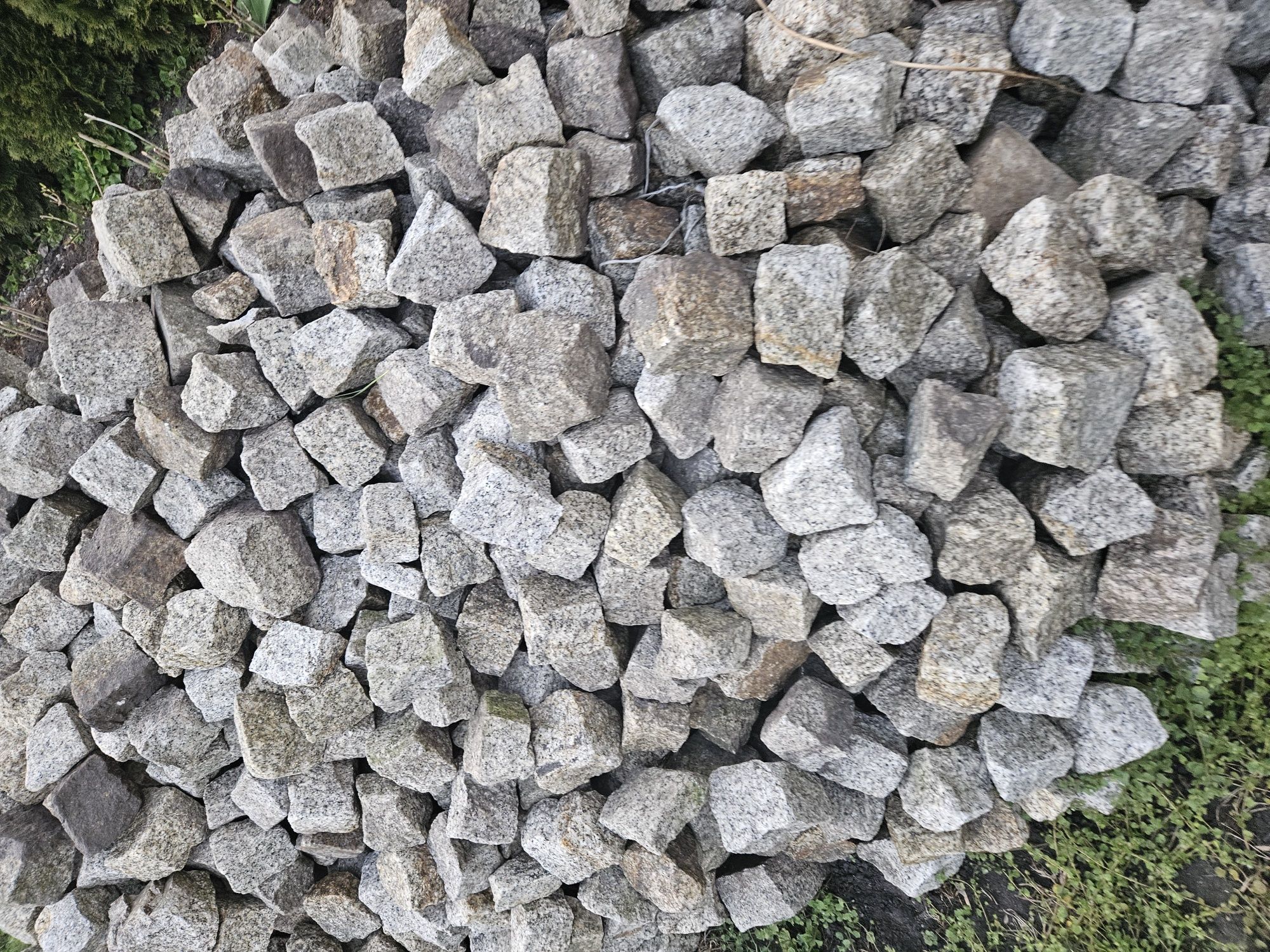 Kostka granitowa