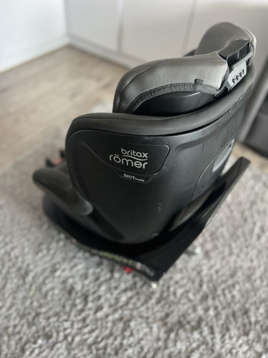 Fotelik britax romer dualfix m i-size do 18kg
