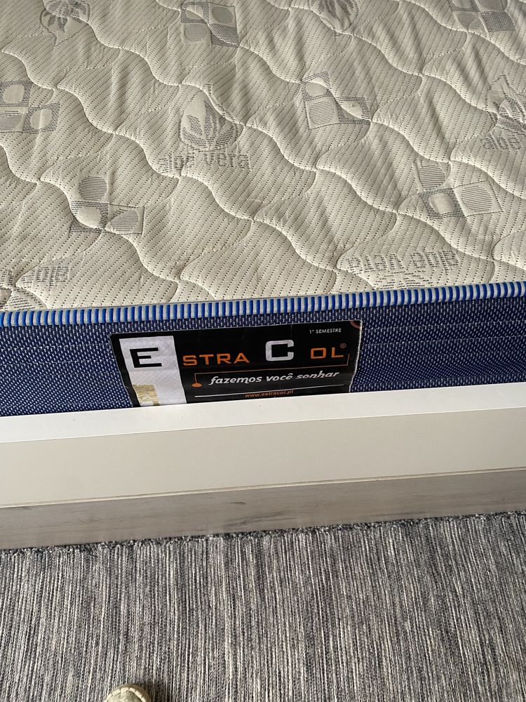 Cama duplo com clouchao solteira