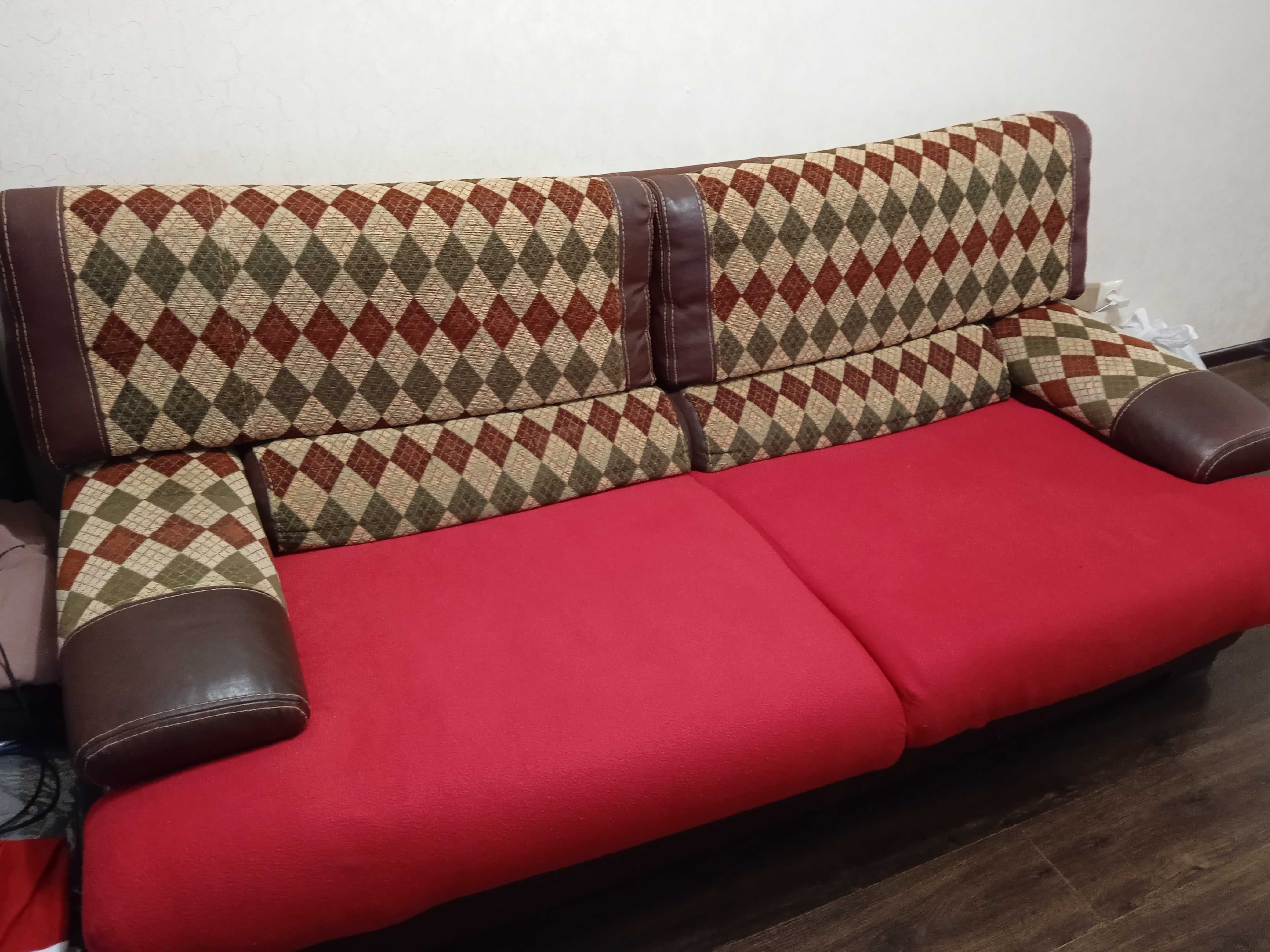 Продам диван 105*190