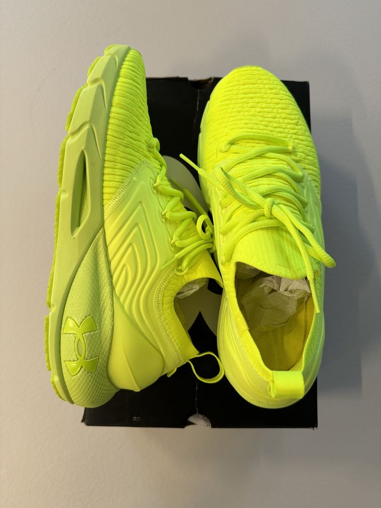 Under Armour Hovr Phantom 2 кросівки