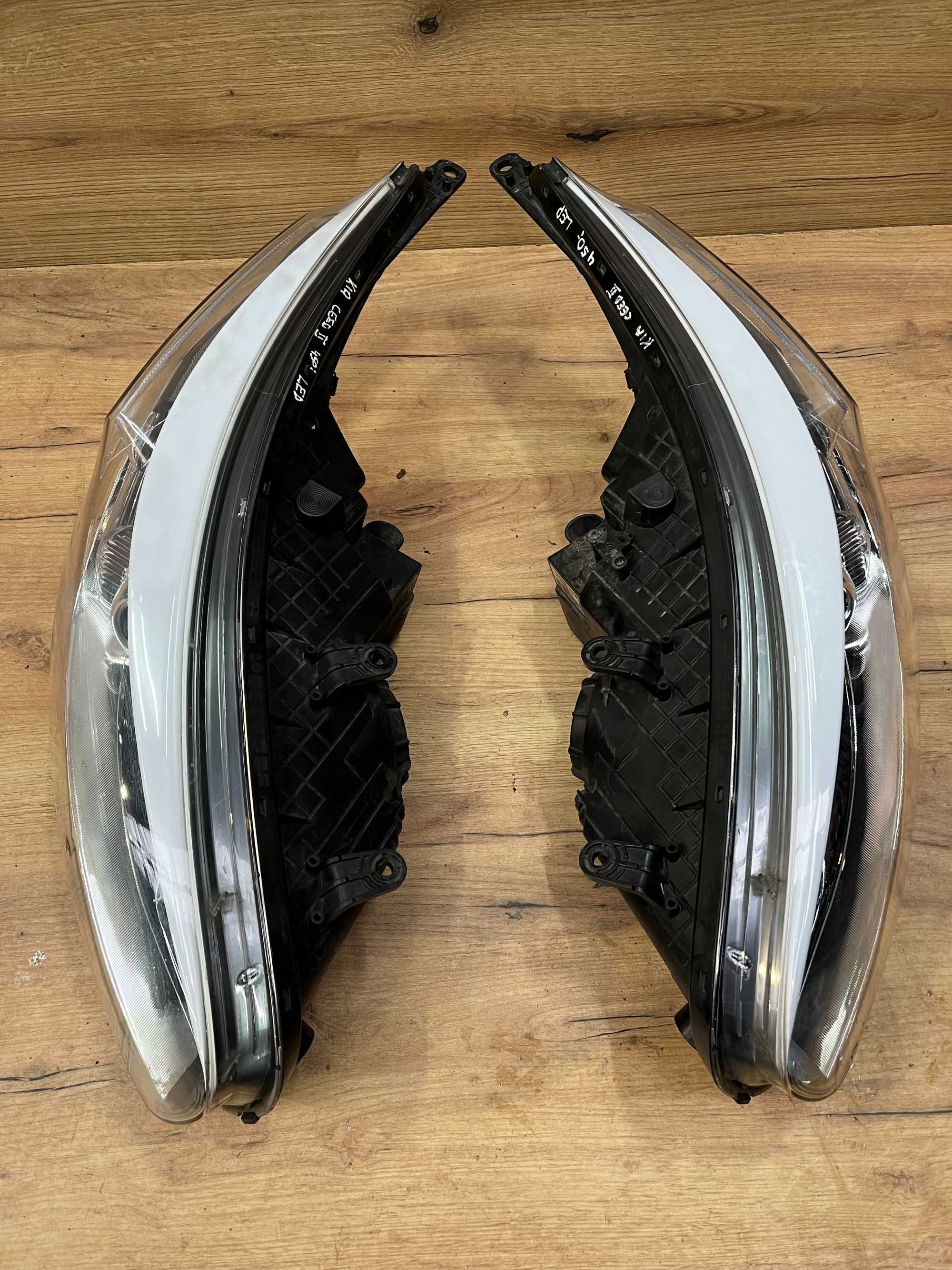 Lampa/reflektor przedni lewy prawy Kia Ceed II LED