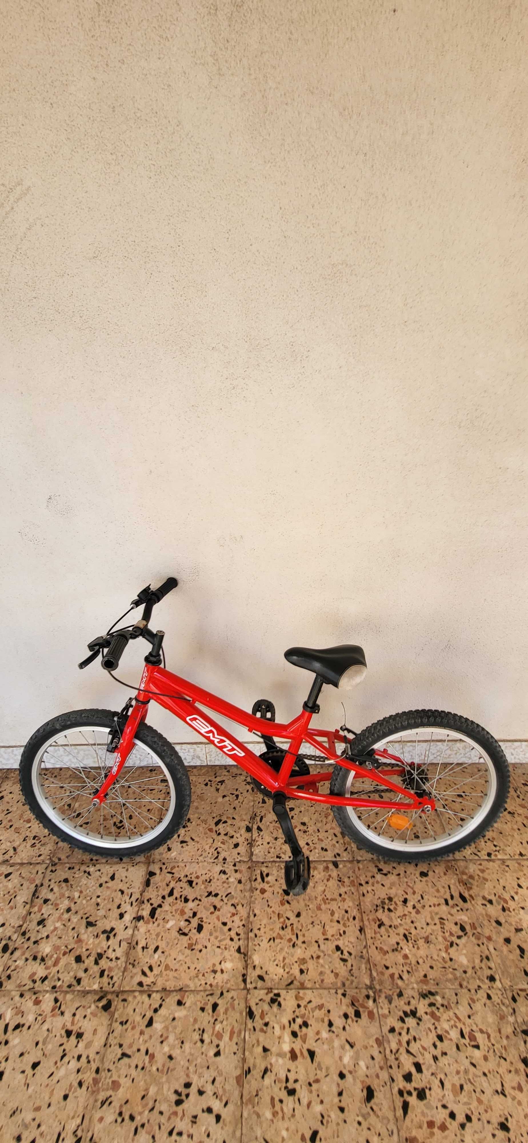 Bicicleta de criança da EMT vermelha roda 20