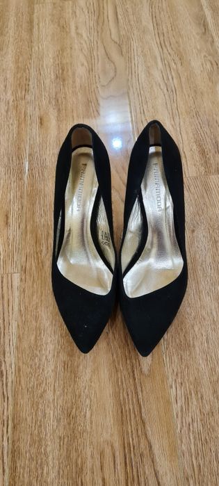 Класичні брендові туфлі