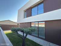 Moradia T4 (pronta habitar), em São Bernardo!
