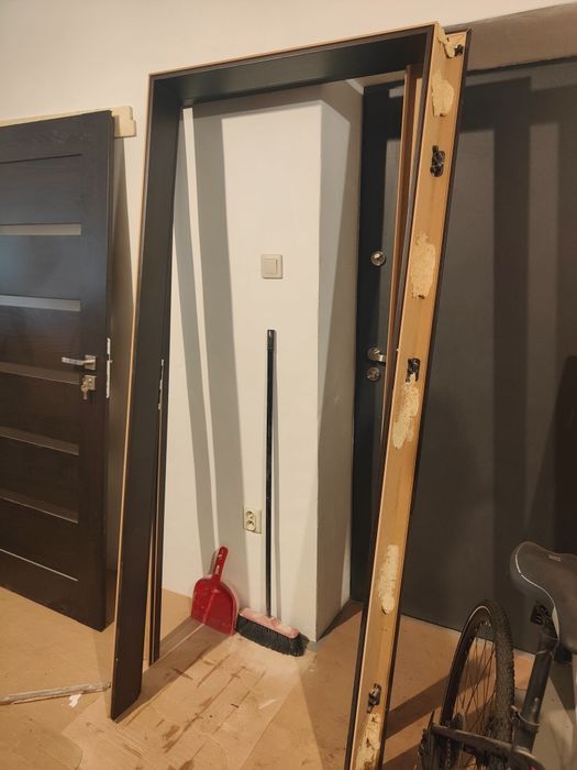 Drzwi wewnętrzne polskone 80x200