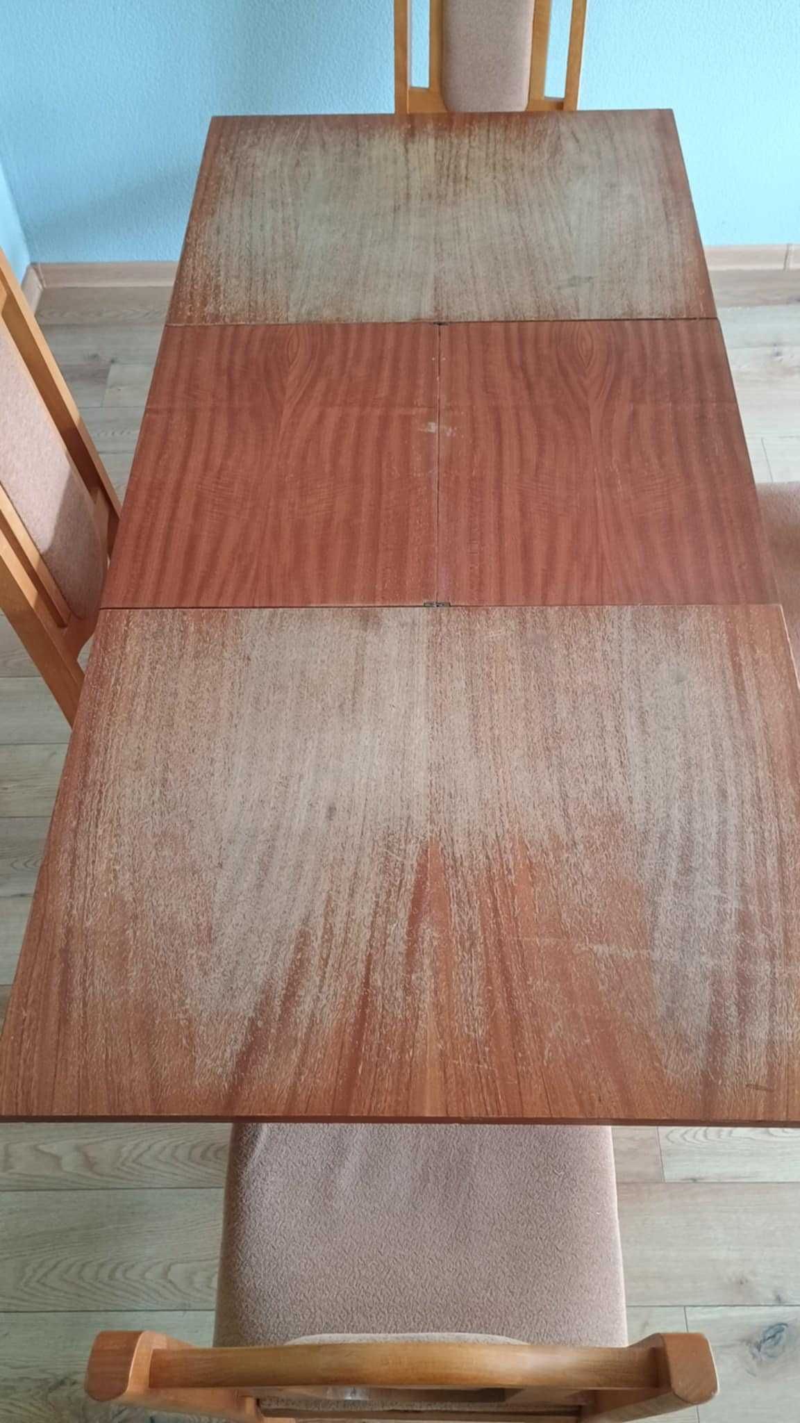 DREWNIANY, rozkładany stół 175/80/72, 4 drewniane tapicerowane krzesła