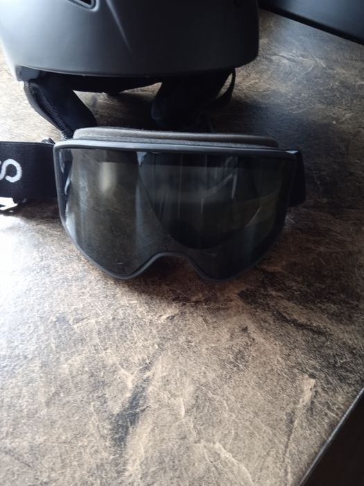 Kask , gogle narciarskie