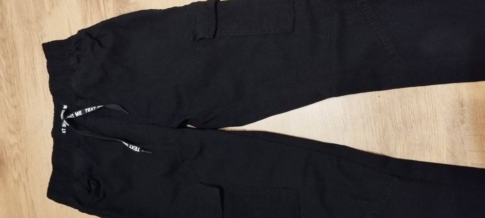 Spodnie rozmiar 146