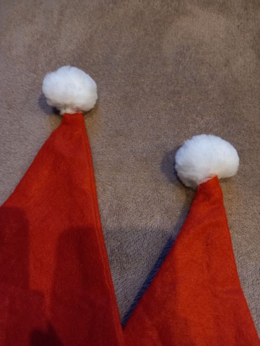 2 czapki św. Mikołaja