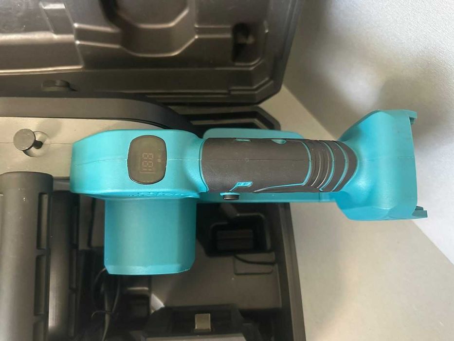 Пилка цепная аккумуляторная 40см / 16".  2 аккумулятора. Бесщеточная