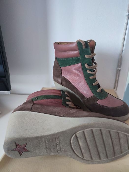 Botas Cubanas, em bom estado.