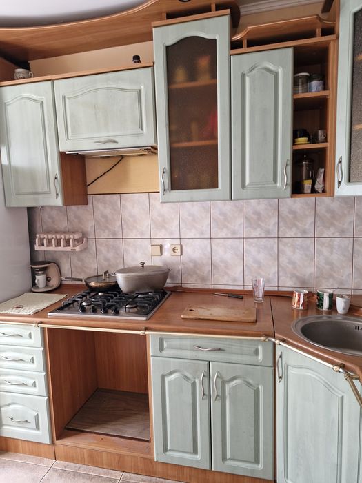 Продаж 1 кім.квартири цегла ремонт меблі р-н Лікарні Шв.допомоги