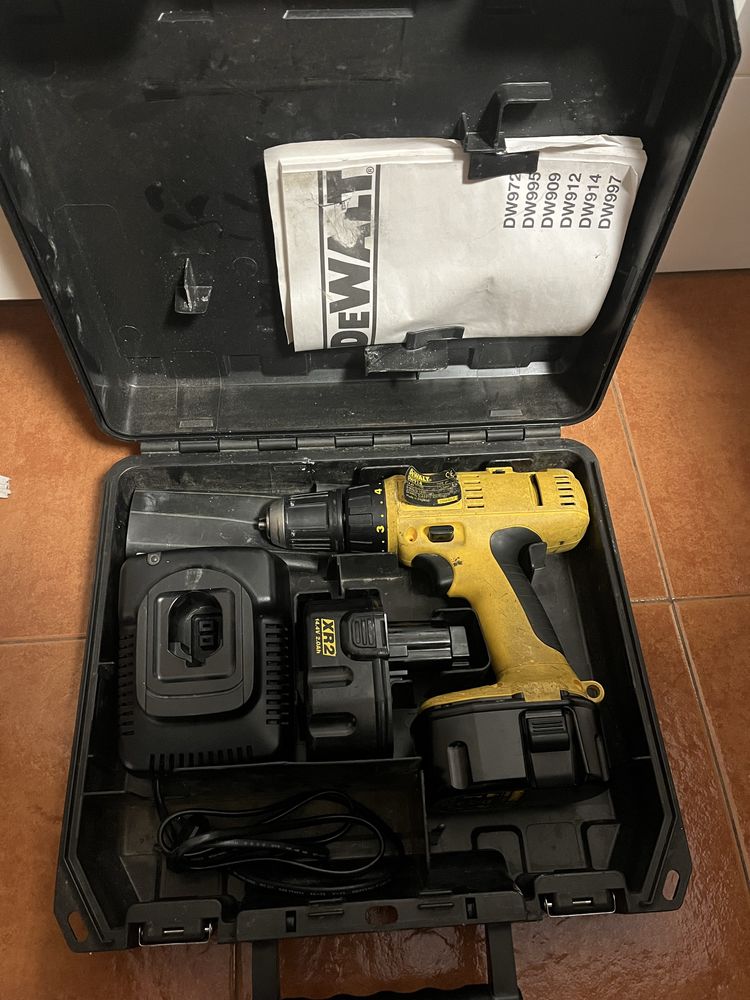 Aparafusafora DeWALT  DW914
