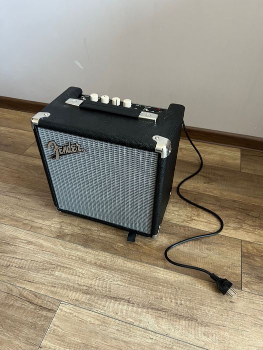 Wzmacniacz basowy piecyk FENDER Rumble 15 V3 nowy