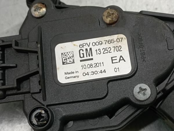 Pedal do acelerador OPEL Astra J