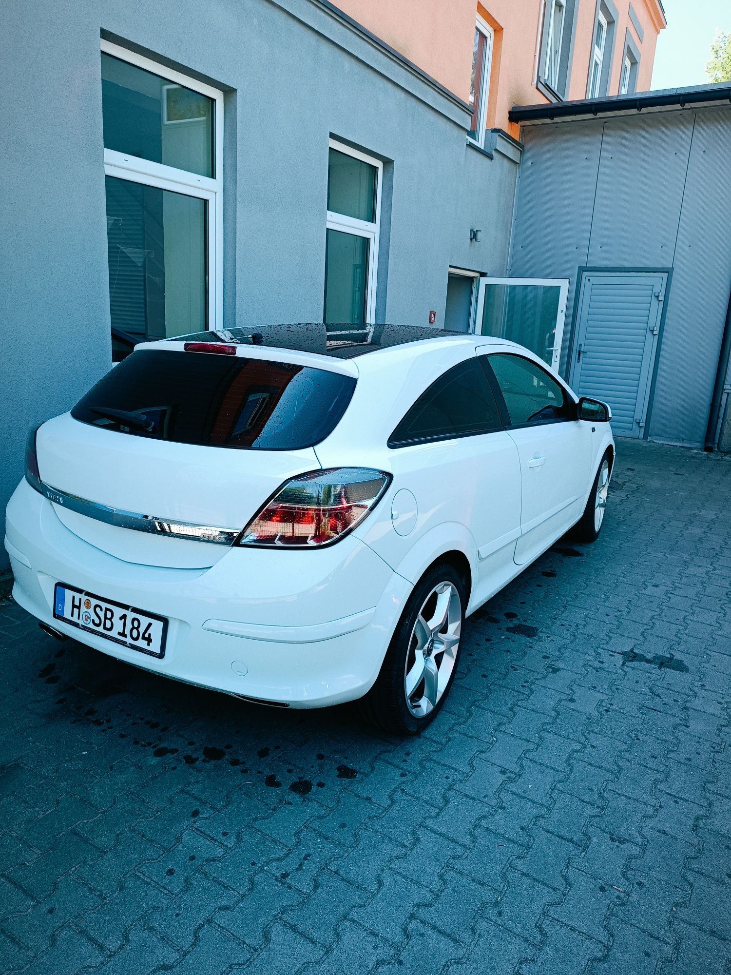 Opel Astra GTC 1.7 CDTI