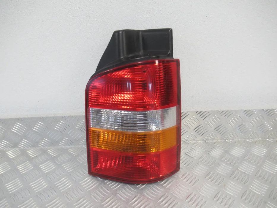 LAMPA TYLNA TYŁ PRAWA VW TRNSPORTER T5 7H0 7H0945096G 2003-2009 rok