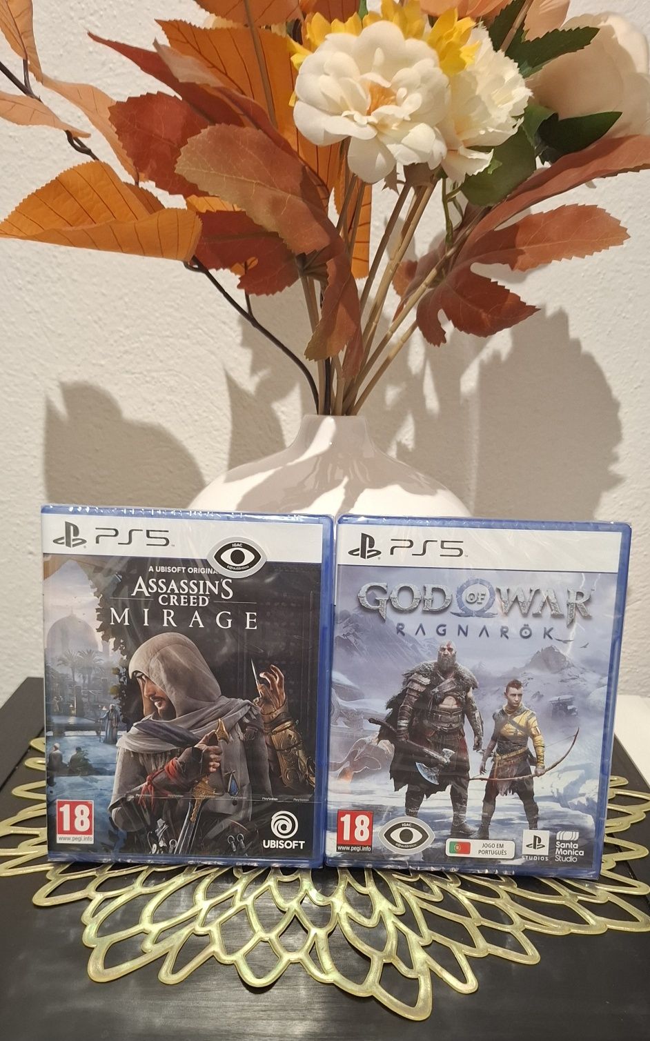 Ps5 Slim 1TB selada c/leitor+2 comandos+2 jogos+estação+capa+garantia