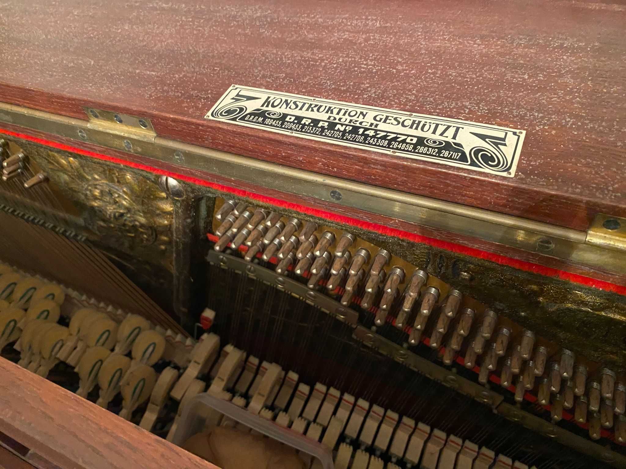 Piano vertical Arte Nova, marca Grotrian-Steinweg