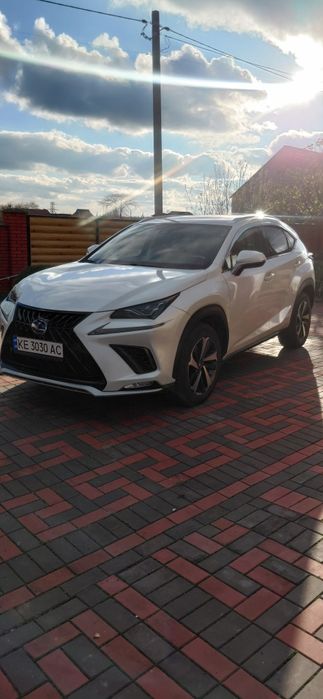 Гибрид Lexus nx 300