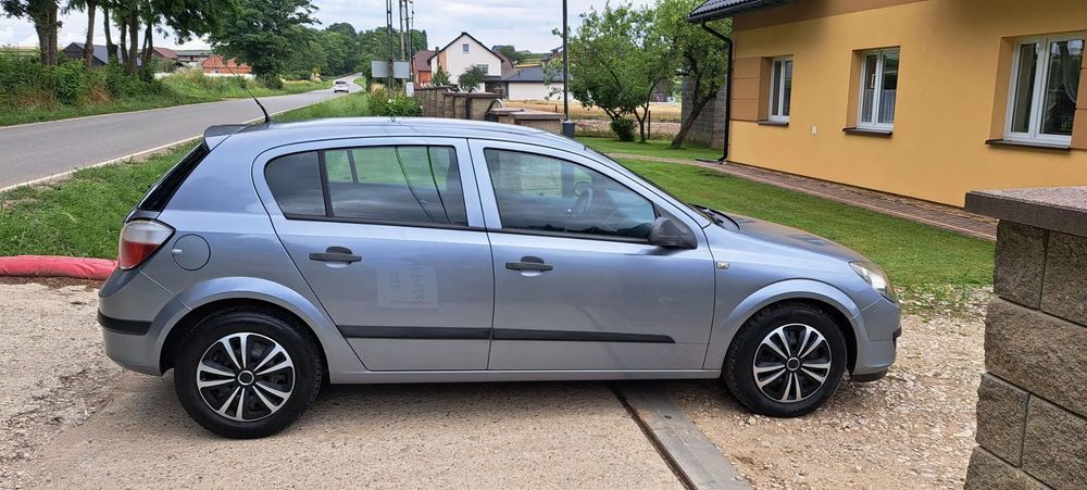 Opel Astra 13 Lat w jednych rękach! Spalanie 4,5L/100km! Polecam!