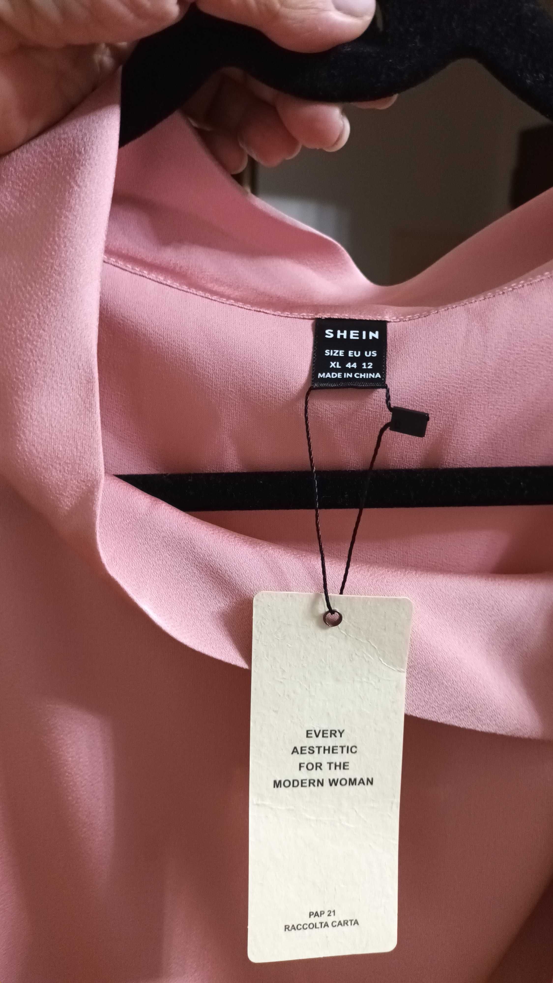 Blusa com laçada