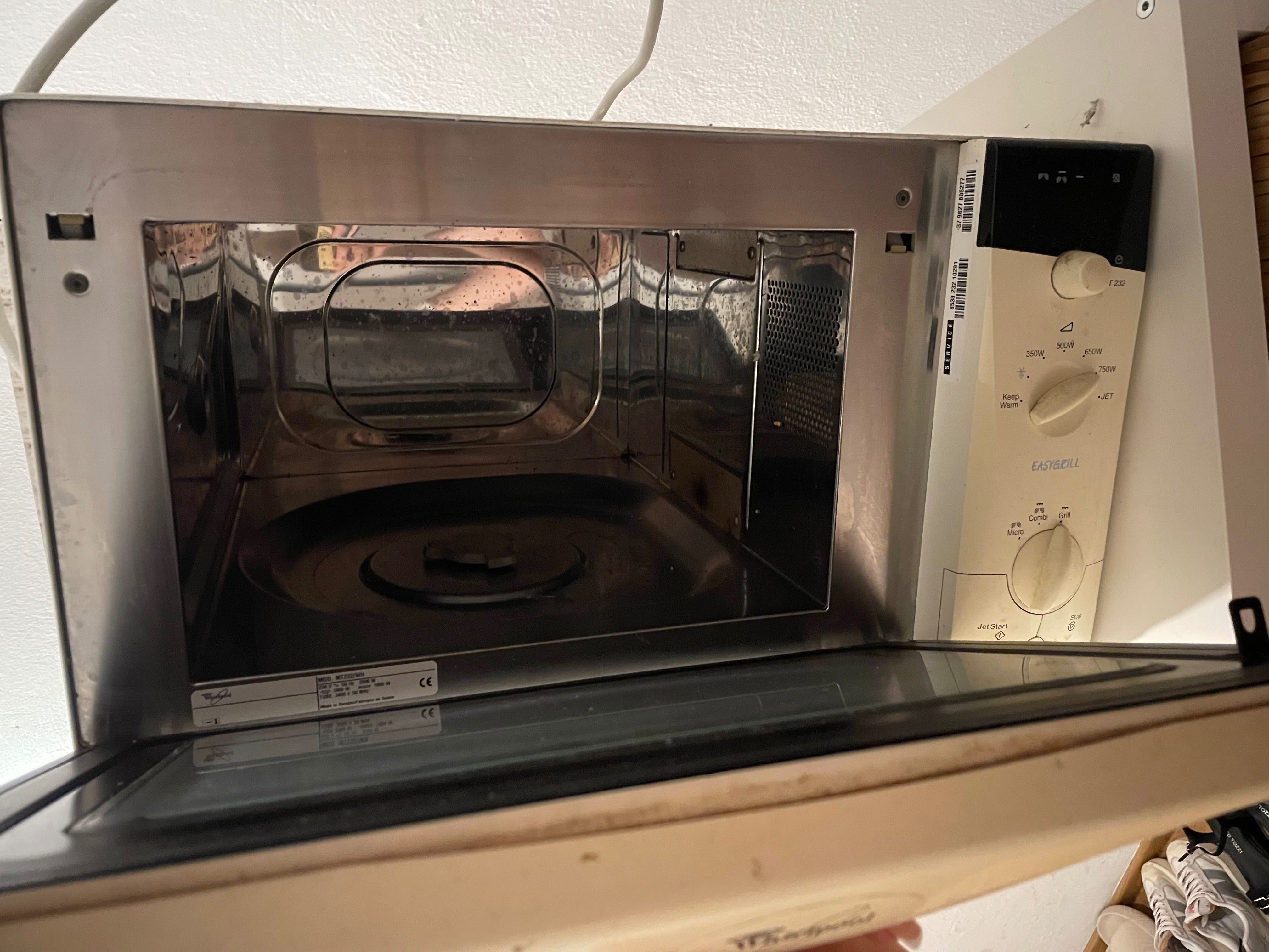 mikrofalówka Whirlpool MT-232 uszkodzona
